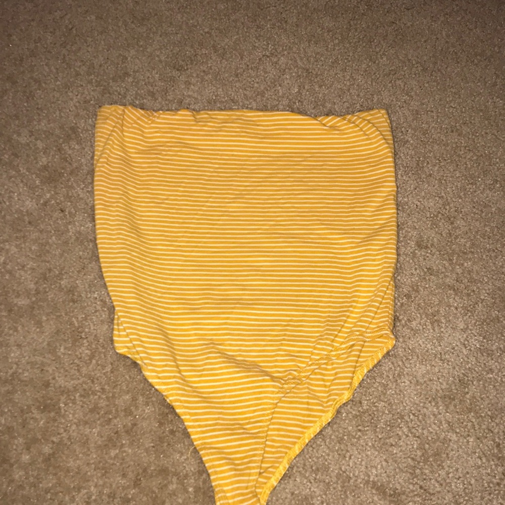 Body suit wit no sleeves